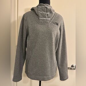 The North Face Women's Crescent Hooded Pullover in Gray. Size M